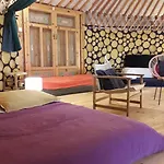 خيمة فخمة Yourte Rosane Biert