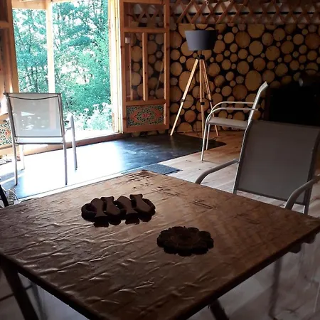 Yourte Rosane * Biert